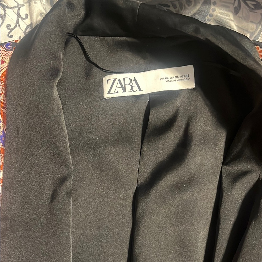 Zara Paisley Blazer with Black Lapel - Picture 2 of 4